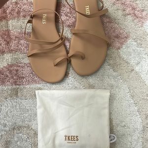 Brand New Tkees “Mia Napa” Sandals in Pout - Size 7